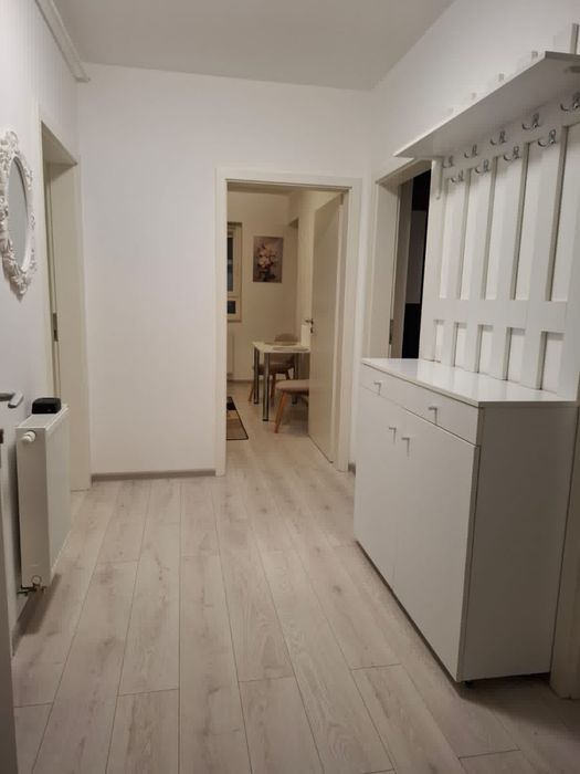 Apartament cu 3 camere zona Tractorul