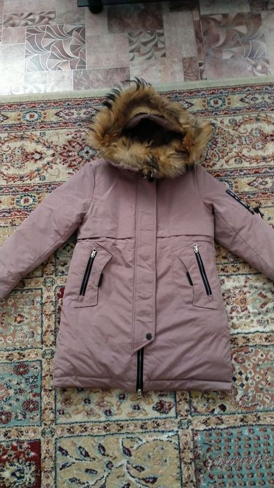 Продам парку натуралка