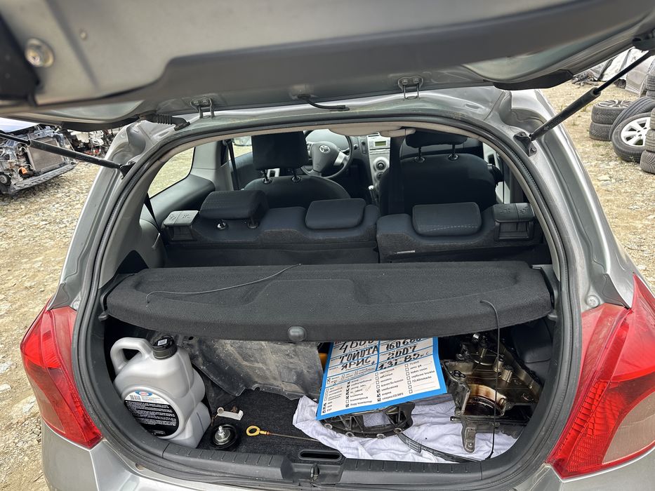 Тойота Ярис Toyota Yaris 1.3 vvti 87 кс На части!