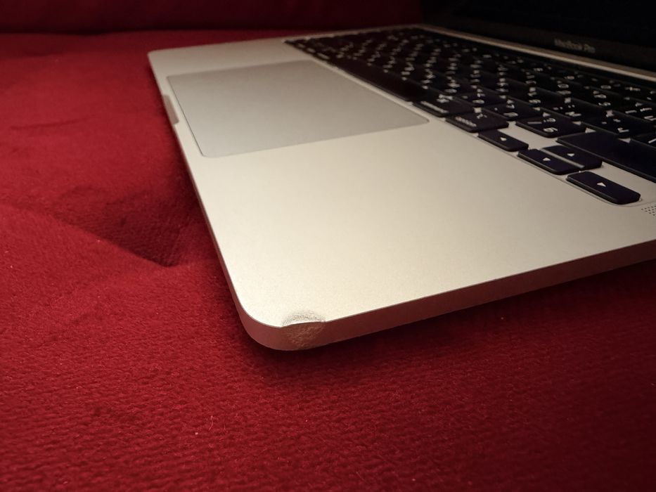 MacBook Pro 2020 M1 | 13 inch | 8GB RAM | 512GB SSD