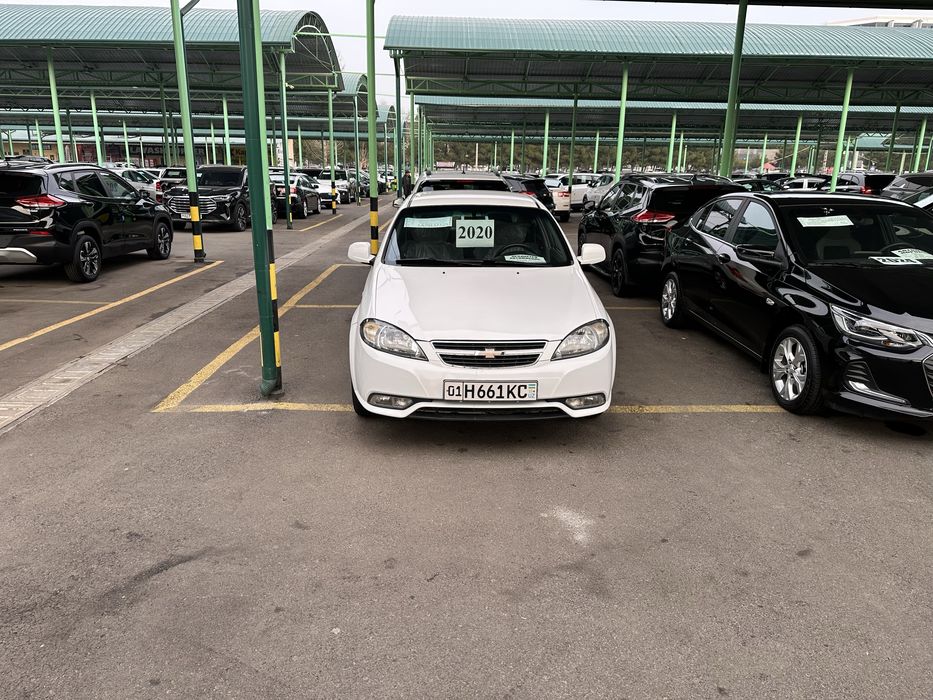 Jentra. 2020. Metan. Gaz