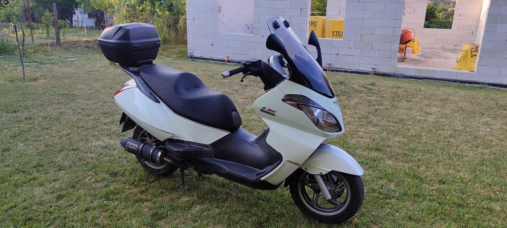 Скутер Aprilia Atlantic 300S