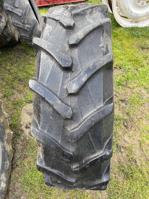 320/85-24  (12.4 / 24) Гума за трактор