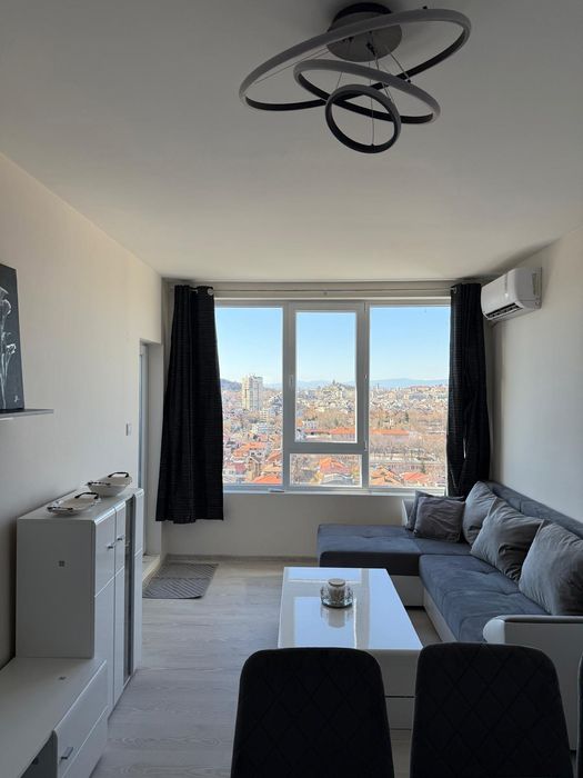 Дава се под наем Тристаен апартамент в Пловдив, Съдийски - 80 кв.м за 1020 € - Снимка #1