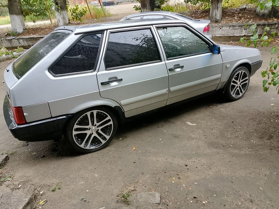 Продаем машину ваз 2109