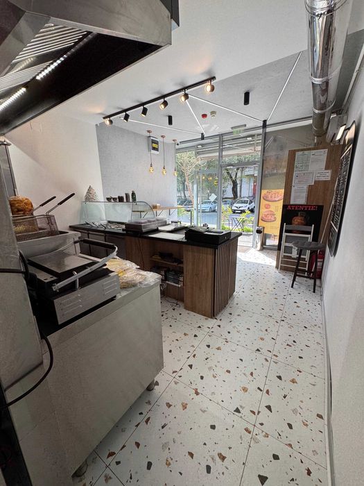 Vand shaormerie complet echipata, zona Timpuri Noi, cu vad pietonal intens