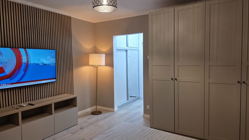 Garsoniera Titan, Proprietar