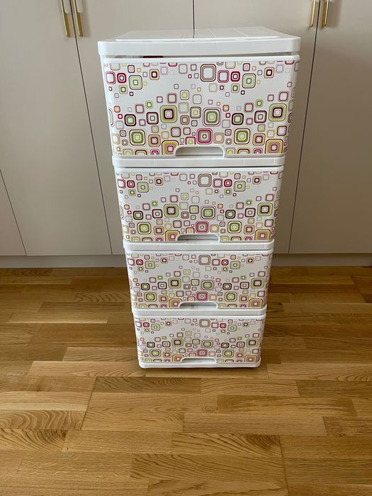 пластиковый комод