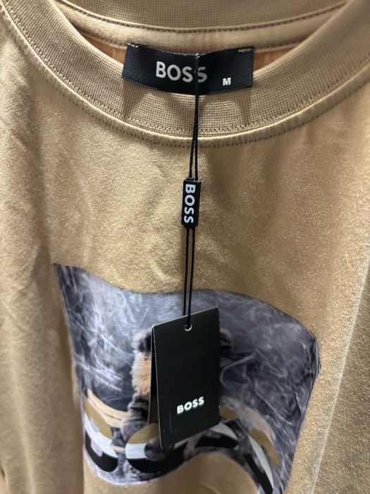 Чисто нова тениска на BOSS