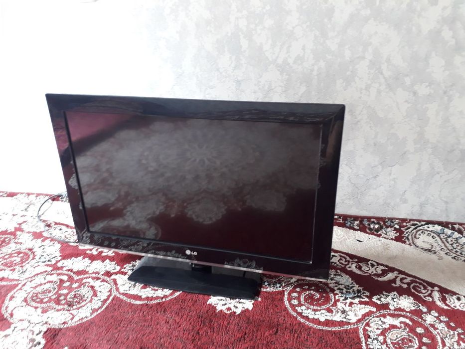 Televizor LG D32