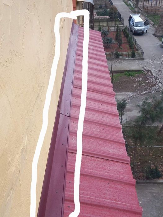 Козырьки над окнами