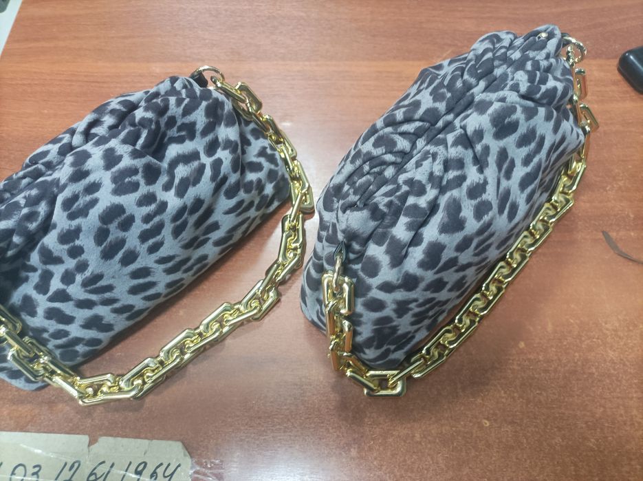 Тгр сумка сотилади йанги жуда қулай ва йенгил