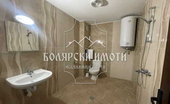 Дава се под наем Тристаен апартамент в Велико Търново, Център - 80 кв.м за 408 € - Снимка #4