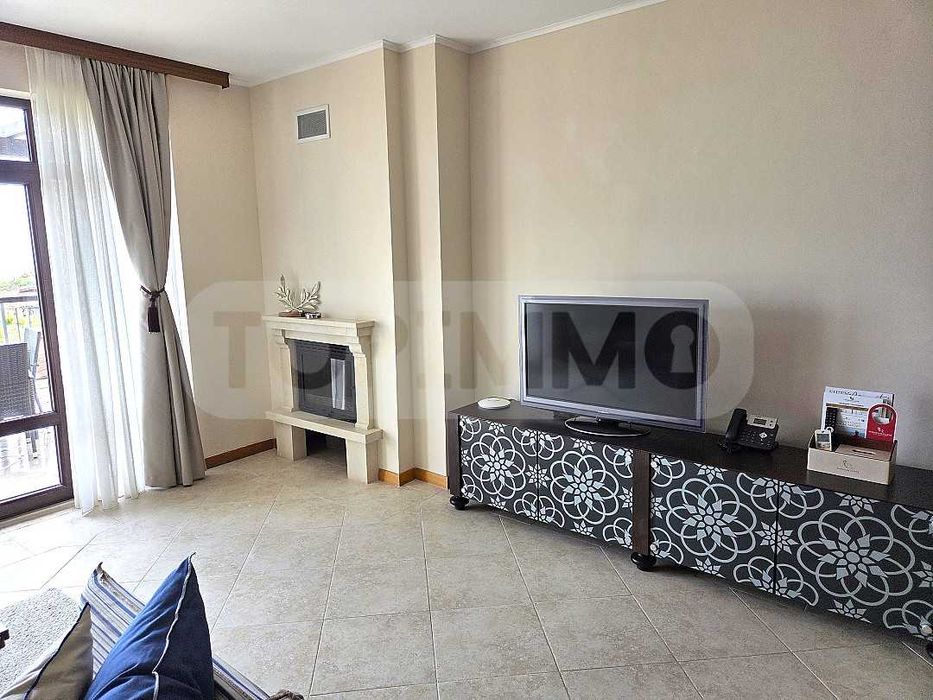 Тристаен апартамент в елитен голф комплекс Thracian Cliffs Golf Resort