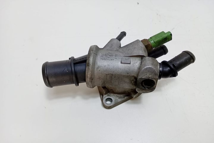 Carcasa  termostat 46790294 Alfa Romeo 147  seria