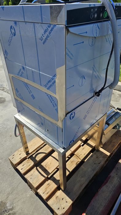 Професионална съдомиялна машина