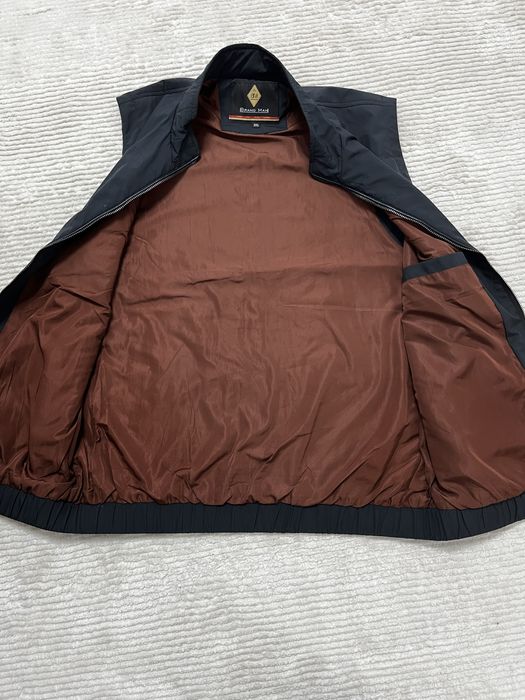 Безрукавка, жилет