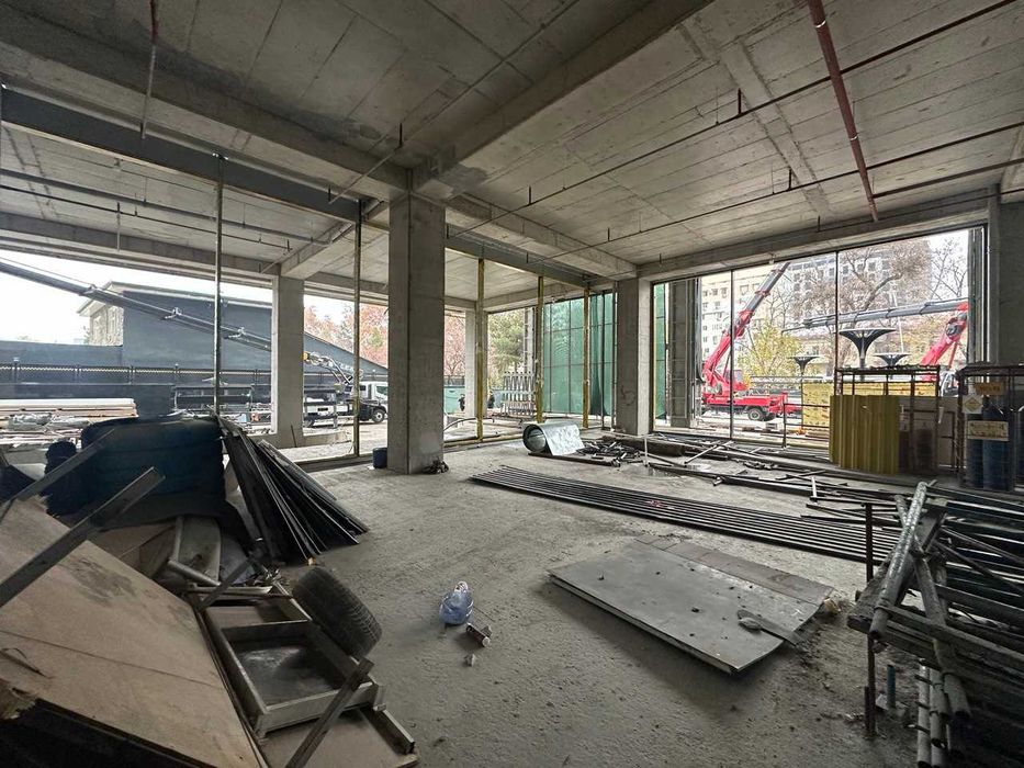 (55) Pyramid Tower Mall — Продаётся премиальное помещение 562 м²