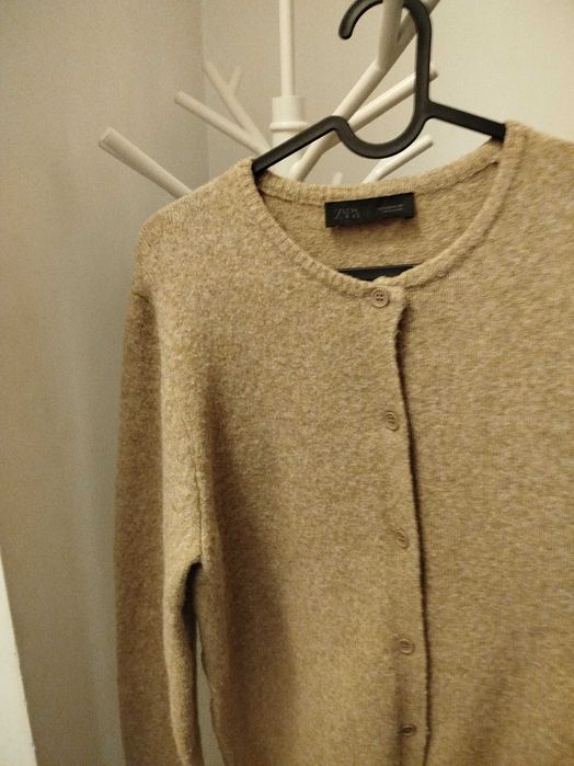 Жилетка  плътна топла Зара