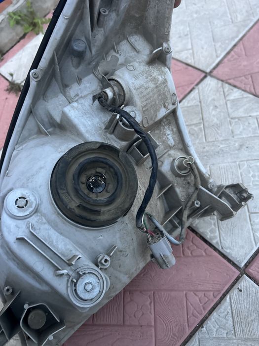 Фара головного света ТЛК Прадо 120