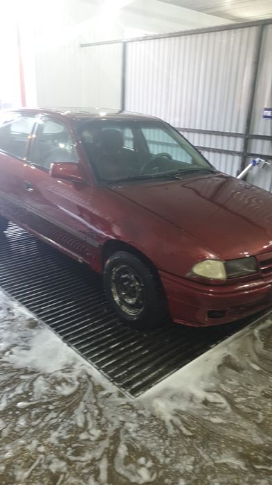 Продам опель астра газ,бензин