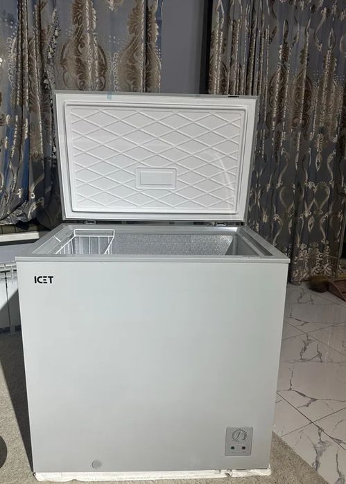 Морозильник в отличном состояние