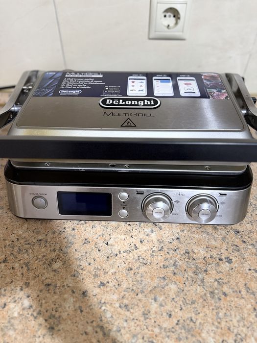 Гриль DeLonghi с насадками в комплекте