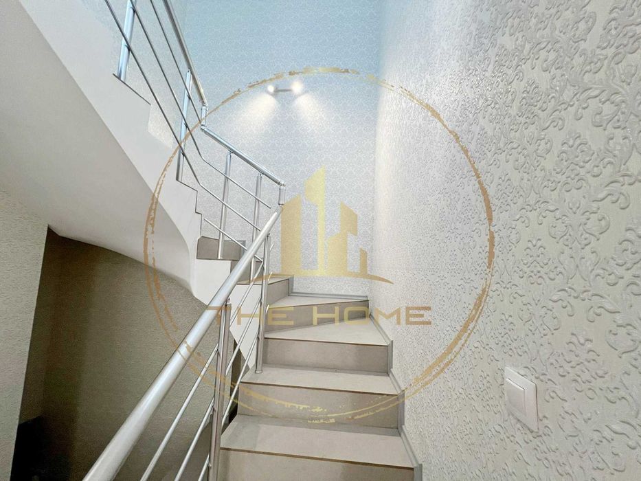 Луксозен имот 4 стаен Кабакум