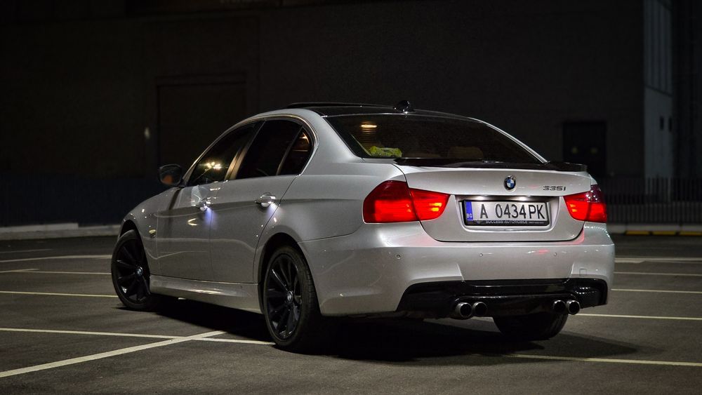 BMW E90 335xi LCI