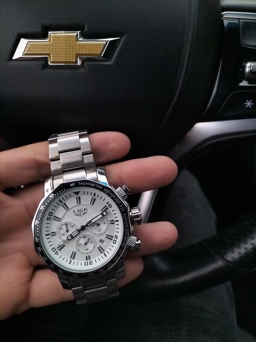 Продаю часы механические