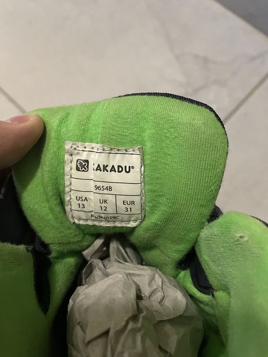 Продам детские ботинки