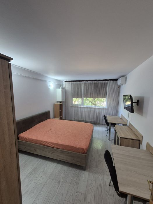 Închiriez garsoniera A7, et 1