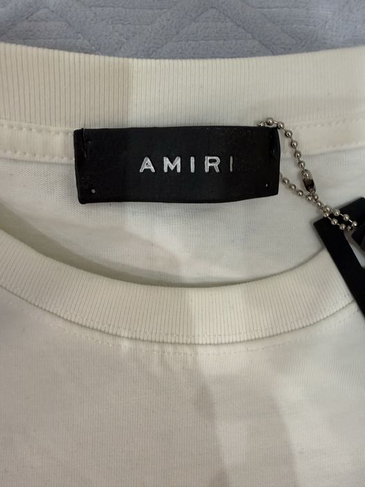 Футболкаа Amirii