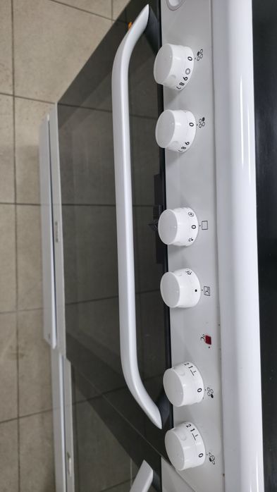 Печка с керамичени котлони Voss-Electrolux 74L