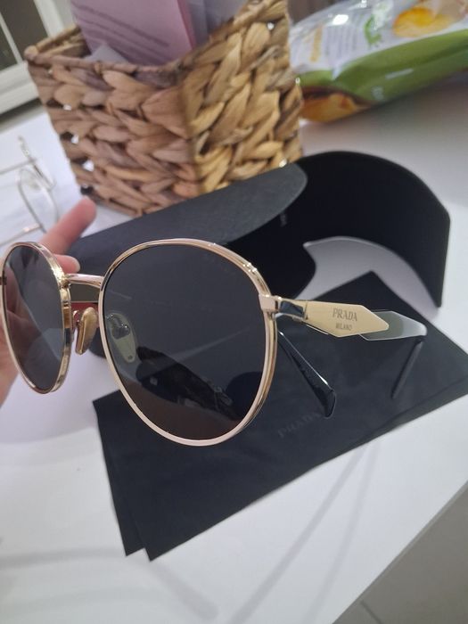 Ochelari se soare Prada!