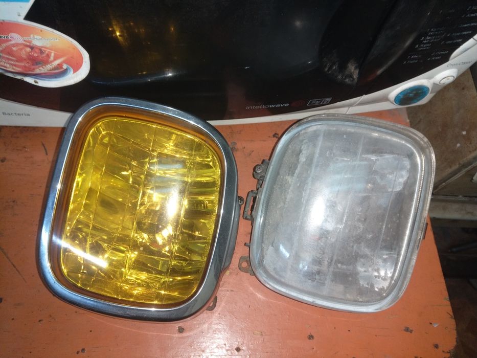 Продам противотуманку на Субару Форестер сф