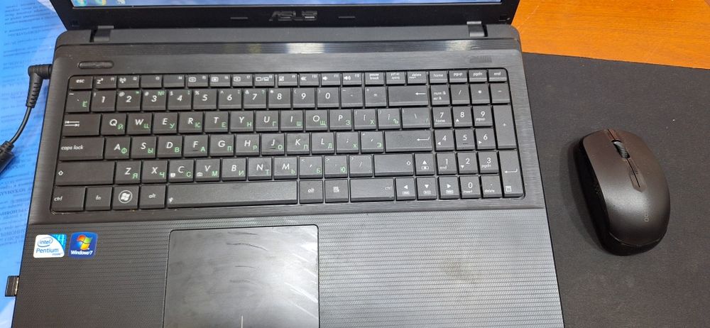 Продаётся ноутбук asus срочно