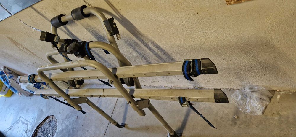 Стойка за колела за комби кола