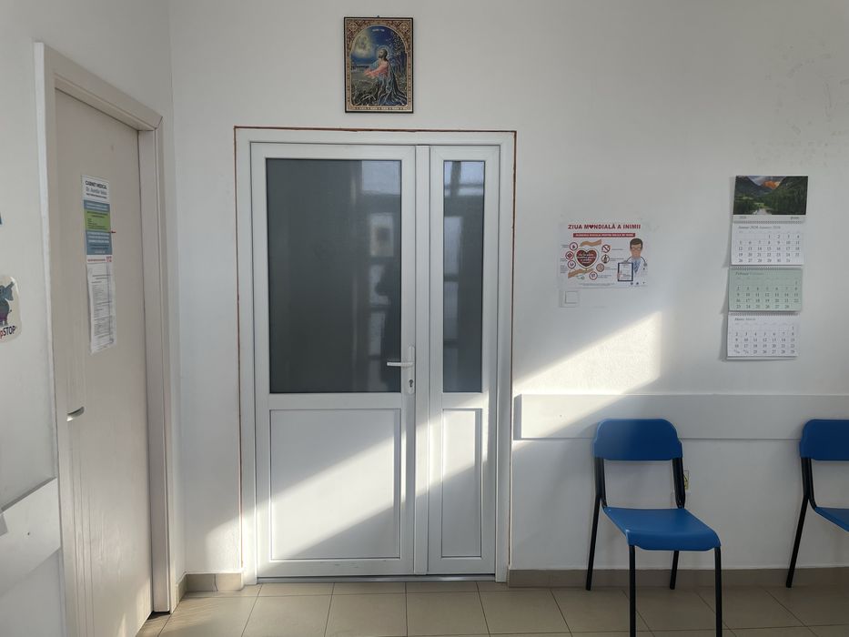 Inchiriez cabinete medicale 15 km distanta de Craiova