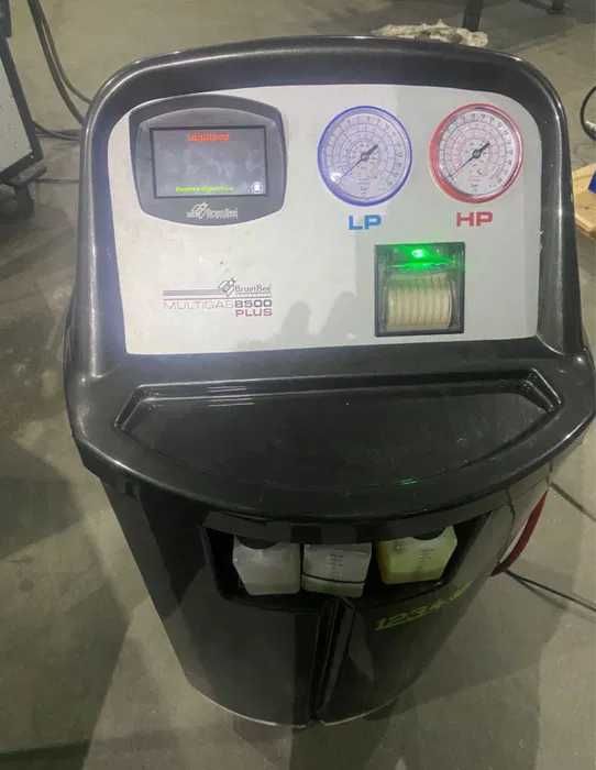 Reparații aparate -- statii de incarcare cu freon R134A - R1234yf