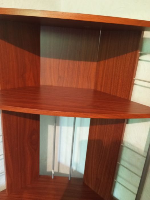 Продам уголок для компьютера.