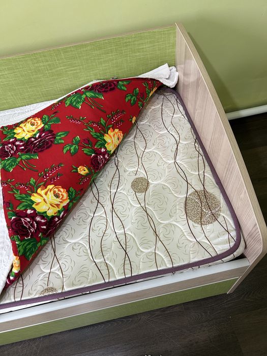 Кровать односпальная