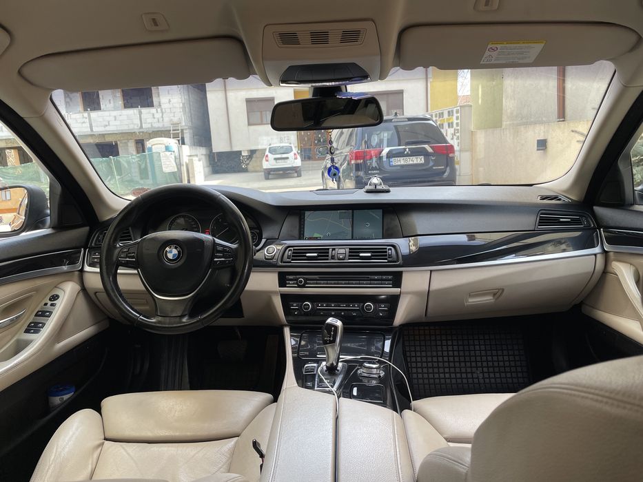 BMW Seria 5 F10 { 520d } Variante Auto