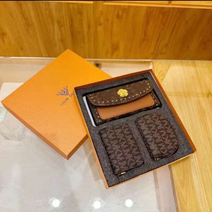 Набор кошельков..