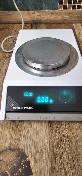 Balanță de precizie Mettler Toledo PM300 (310g x 0.01g)