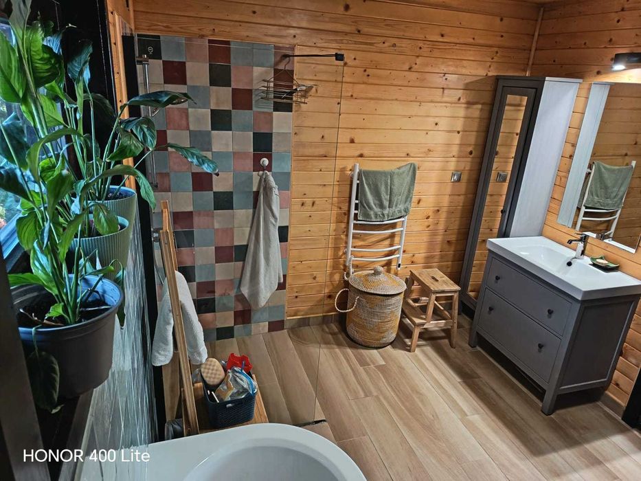 Casă rustică din lemn de vânzare în Curteni