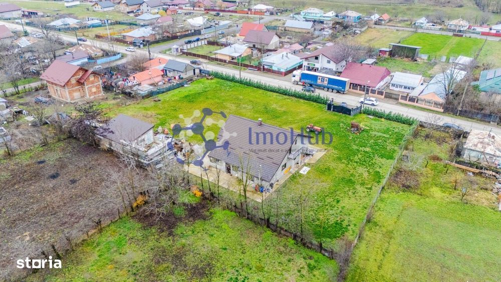 Teren intravilan de vânzare în Letcani - Bogonos, utilități,