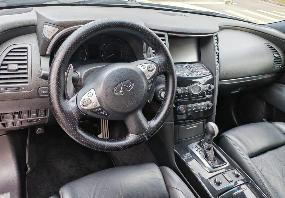 Infiniti FX30d S Premium – Full Option-SUV