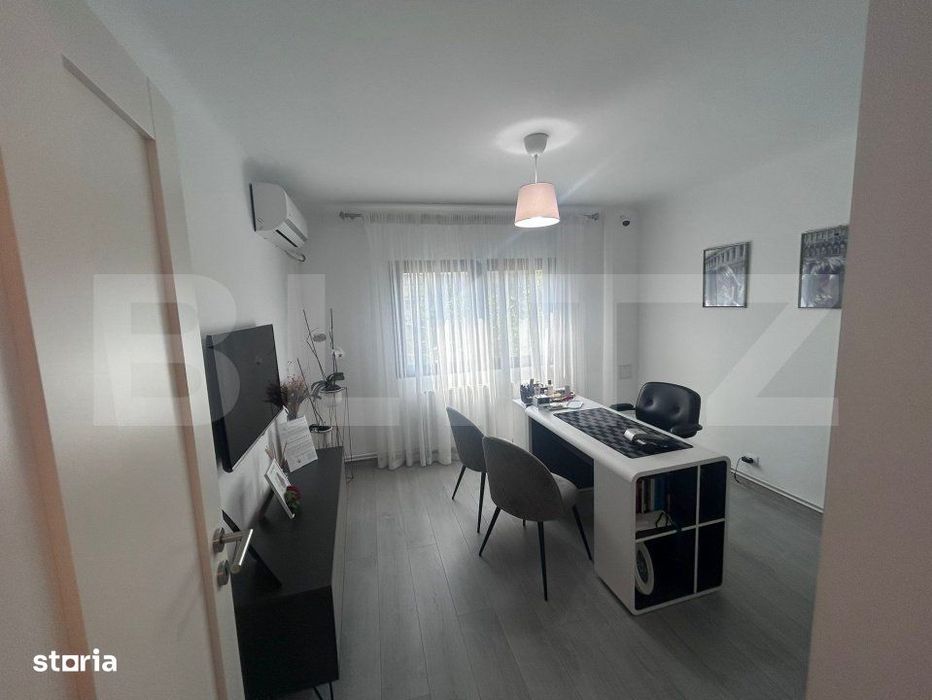 Apartament cu 4 camere, decomandat, etaj 1,  84,45 mp, zona Sara