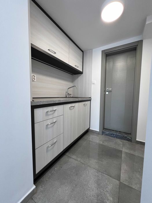 Дава се под наем Магазин в Русе, Възраждане - 30 кв.м за 400 € - Снимка #2